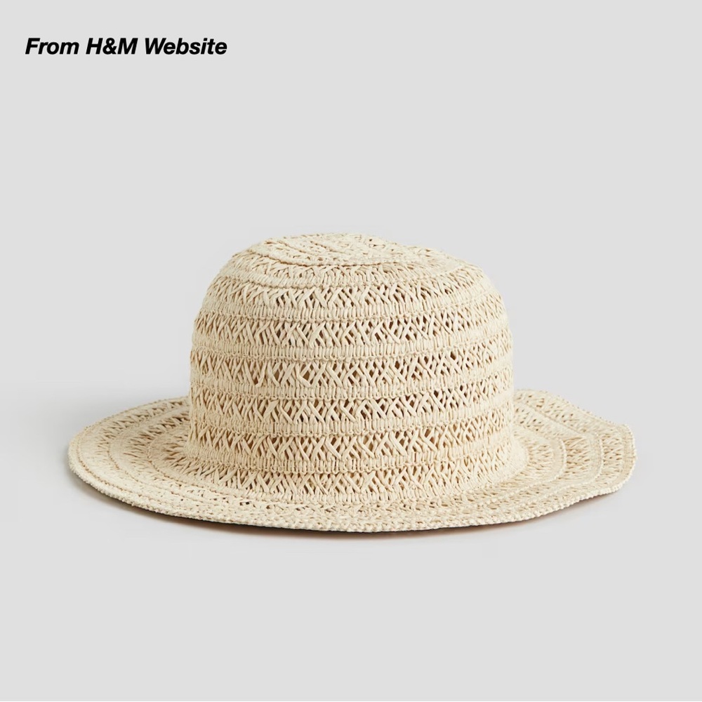 EUC: H&M STRAW HAT IN NATURAL BEIGE (1-2Y)